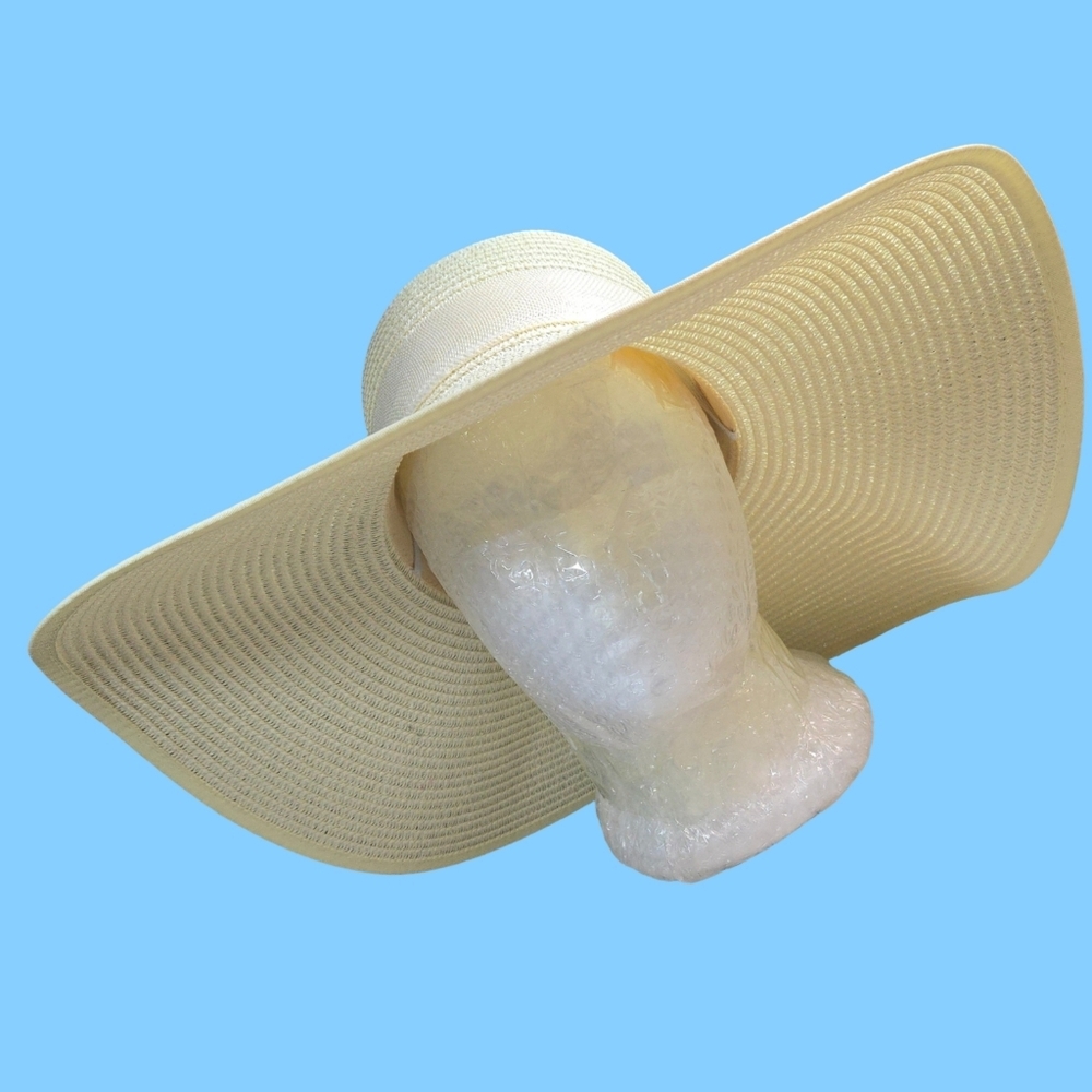 Resortwear Straw Elegant Cream Wide-Brim Hat